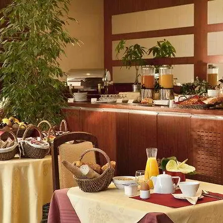 Oceania Rennes 호텔 4*