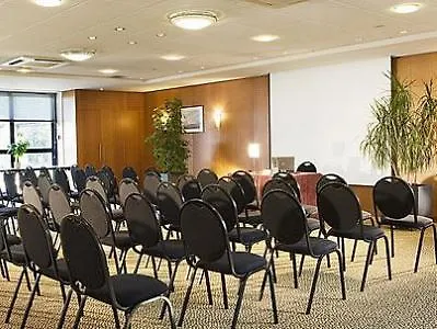 호텔 Oceania Rennes 4*